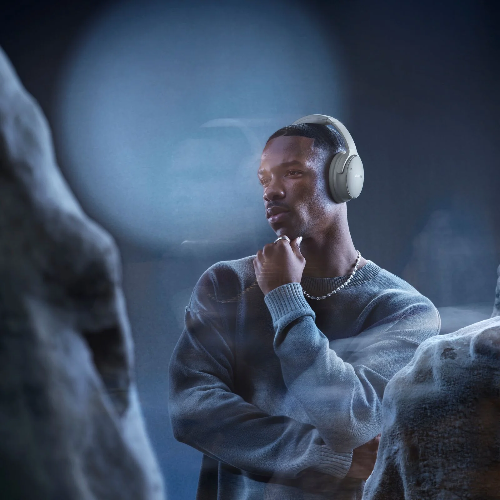 Bose QuietComfort Headphones - Image 49